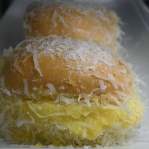 Marta Rocha / Sweet Bread Coconut and Cream